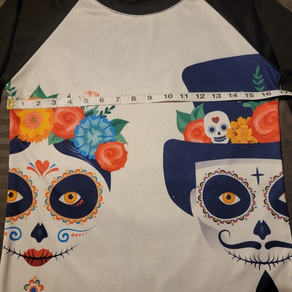 Women's SKULL Tshirt - Picture 8 of 15